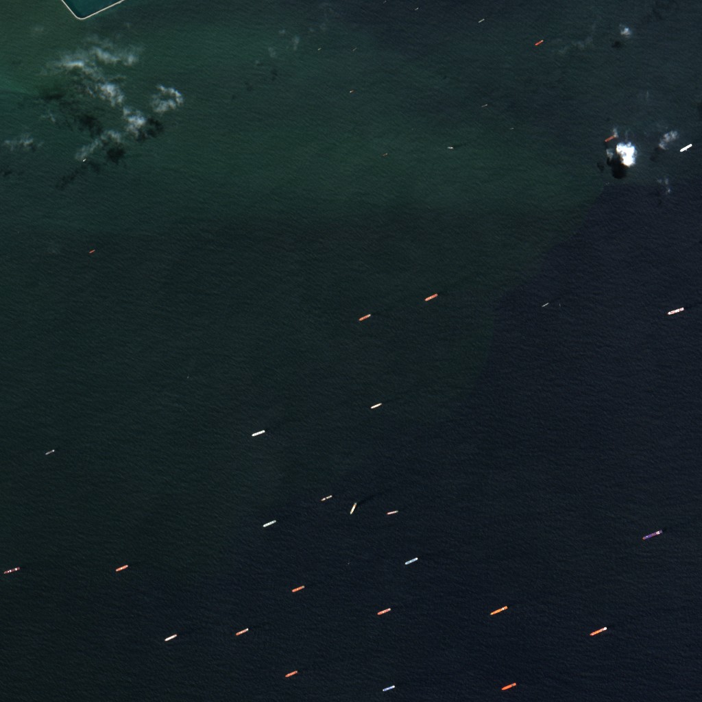Input Sentinel-2 true-colour crop with ships at arbitrary headings